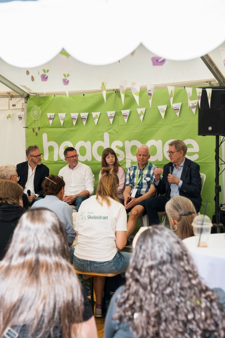Kristian Dissing Olesen fra Skolelederforeningen, Poul Nyrup Rasmussen, Niels Lykke Lynnerup fra Danmarks Lærerforening og Ellinor Bach fra Danske Skoleelever i en debat modereret af journalist Michael Jeppesen